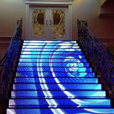 1920-3840HZ regulowana temperatura koloru P2.9 LED podłogowy wyświetlacz z 5000 1 stosunkiem kontrastu